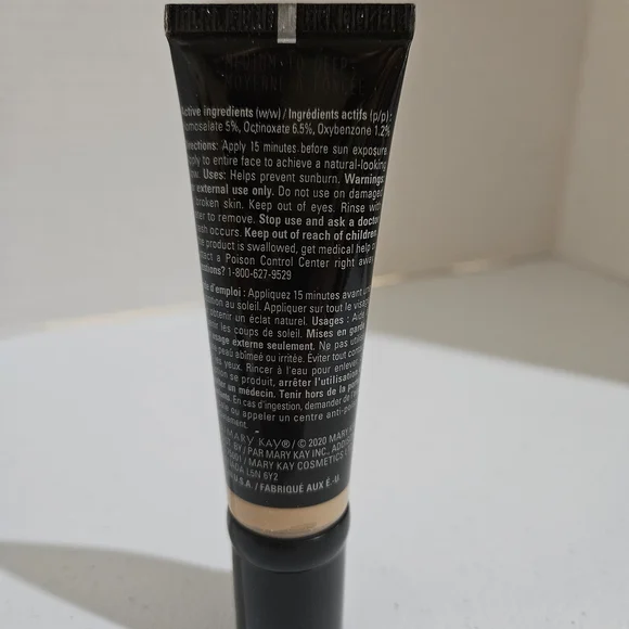 Mary Kay CC Cream SPF 15  COLOR Medium To Deep - Picture 2 of 9